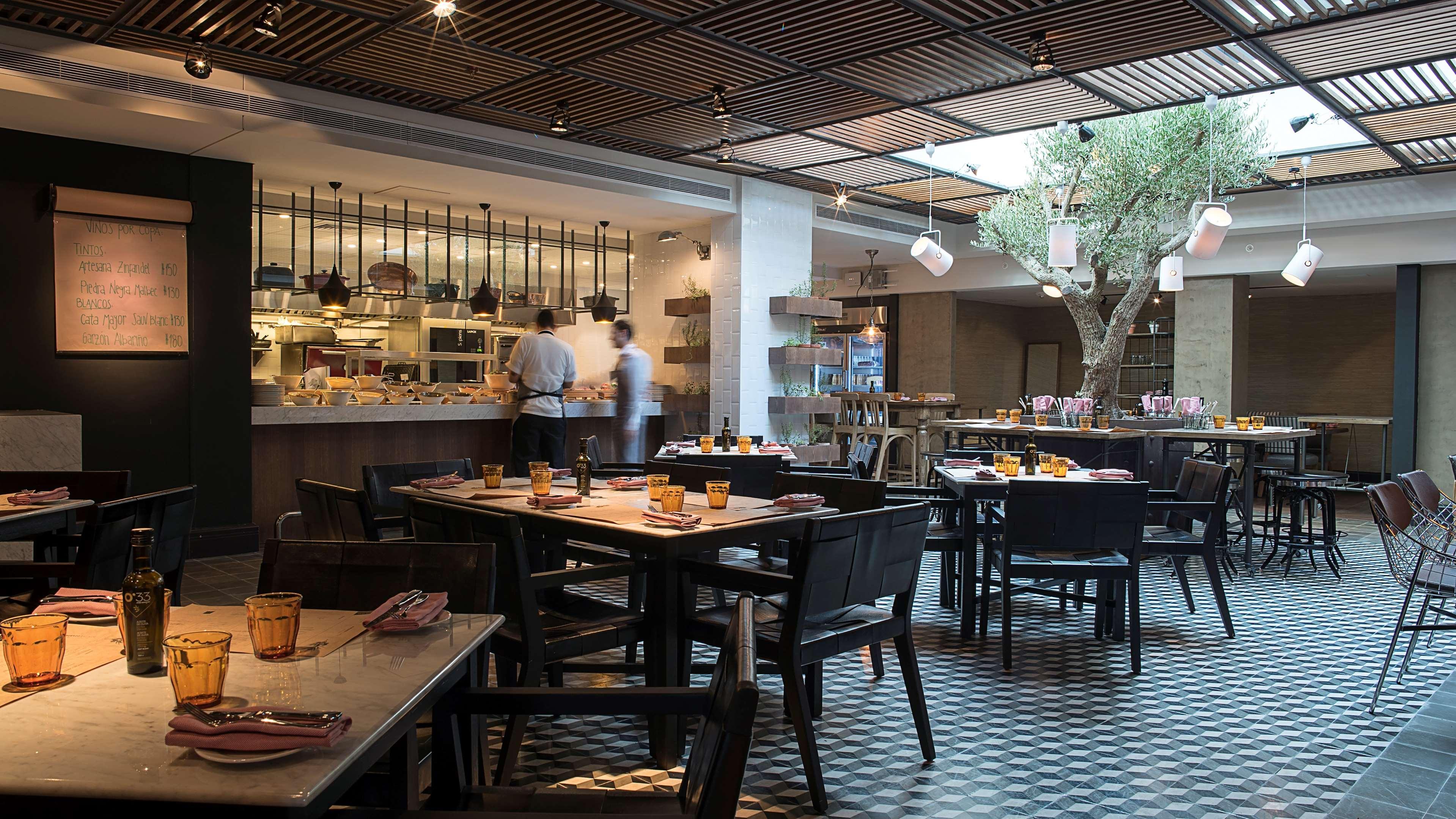 Hyatt Centric Montevideo Hotel Eksteriør billede Interior of the restaurant